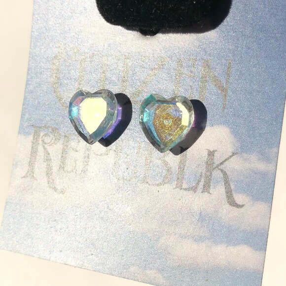 Swarovski Crystal Heart Stud Earrings 14kt Gold Handmade - Picture 8 of 14